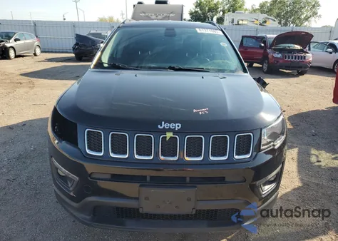 2018 Jeep Compass Latitude z USA, uszkodzony, nr VIN 3C4NJDBB4JT283726